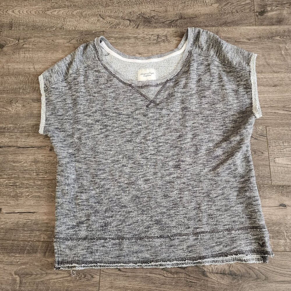 Women's American Eagle Outfitters‎ Gray Distressed Short Sleeve Sweatshirt